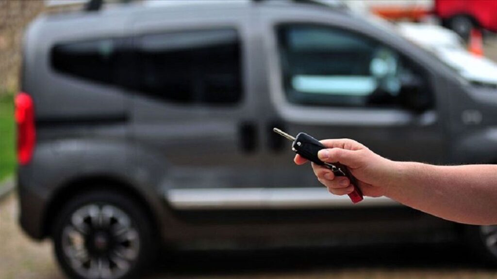 Berlin Havalimanı Otoparkında Bir Yıldan Fazla Park Edilen Aracın Ücreti 7.5 Milyon Lira Oldu